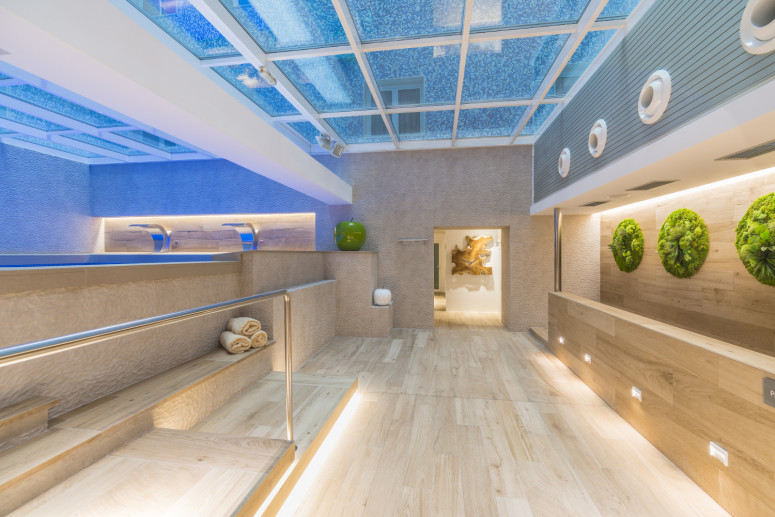 Hotel Pere IV: Ritual Oasis... Hotel Pere IV: Ritual Oasis...