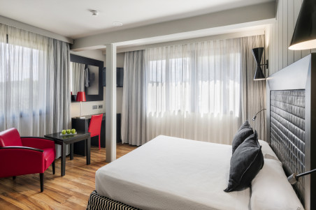 Hotel Aeroport de Girona: Experiencia Glamour