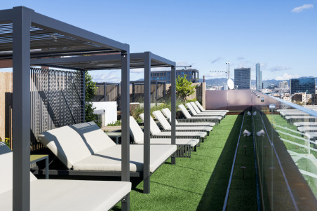 Hotel Pere IV:  Vermouth for 2