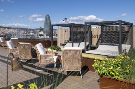 Hotel Pere IV:  Vermouth for 2