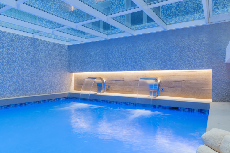 Hotel Pere IV:  Spa+Masaje+Copa Hotel Pere IV:  Spa+Masaje+Copa