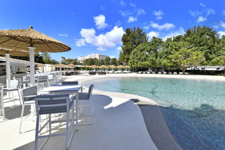 Hotel Marina Portals: Day Use...