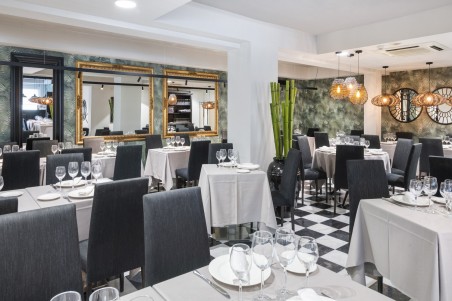Hotel Aeroport Girona: Lunch or dinner for 2
