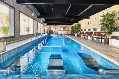 Hotel Aeroport Girona: Spa + Menú tapas para 2